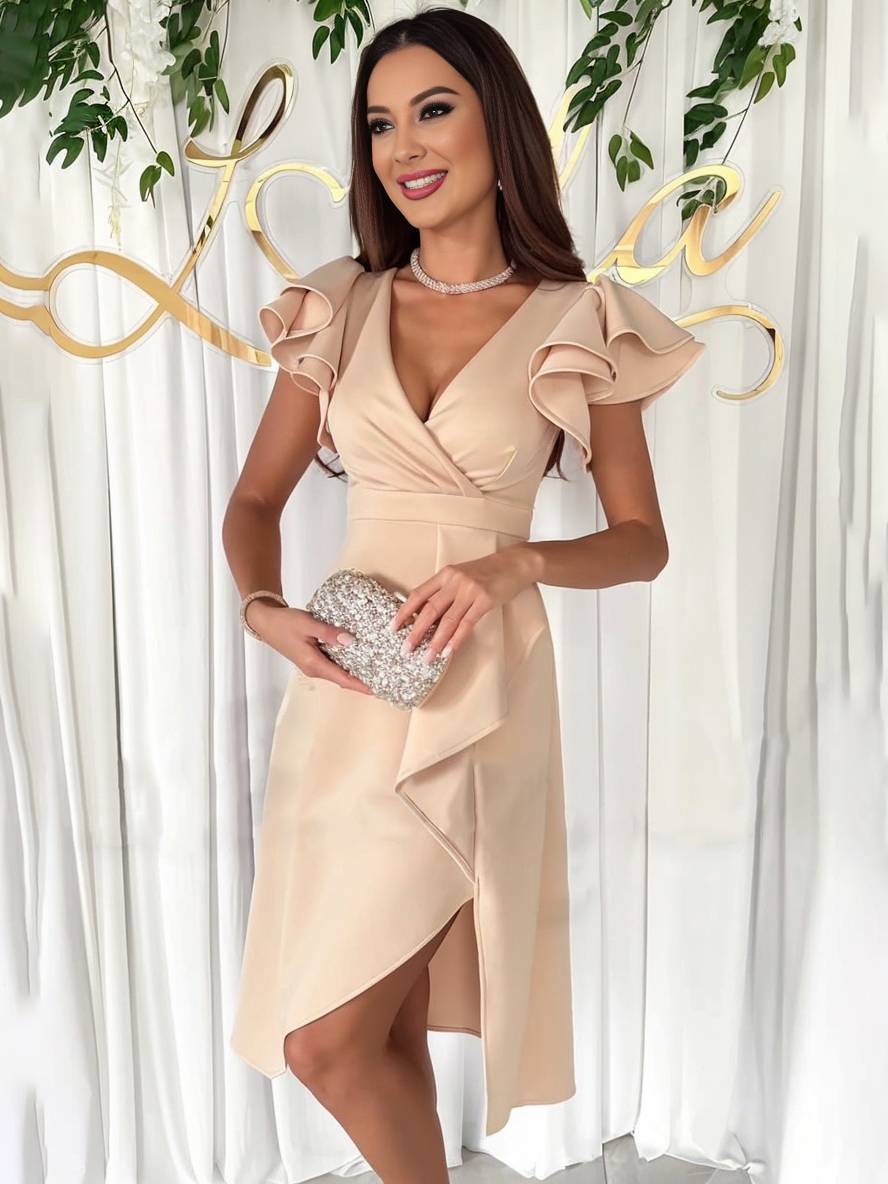 Coulisses sous tension : Jenifer choque dans une mini-robe transparente –  un “fashion faux pas” qui dévoile plus qu'il ne fallait et déclenche un  tollé… Mais que s'est-il vraiment passé ce soir-là ?, image size:888x1184