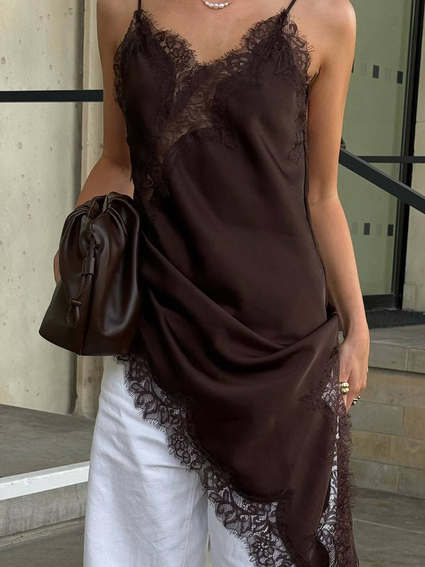 Cocolii robe courte femme en satin et dentelle irrégulière à fines brides v-cou sans manches ourlet asymétrique chic